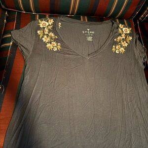 American Eagle Vee Neck Tee